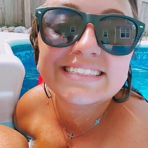 Meet your Posher, Haylee